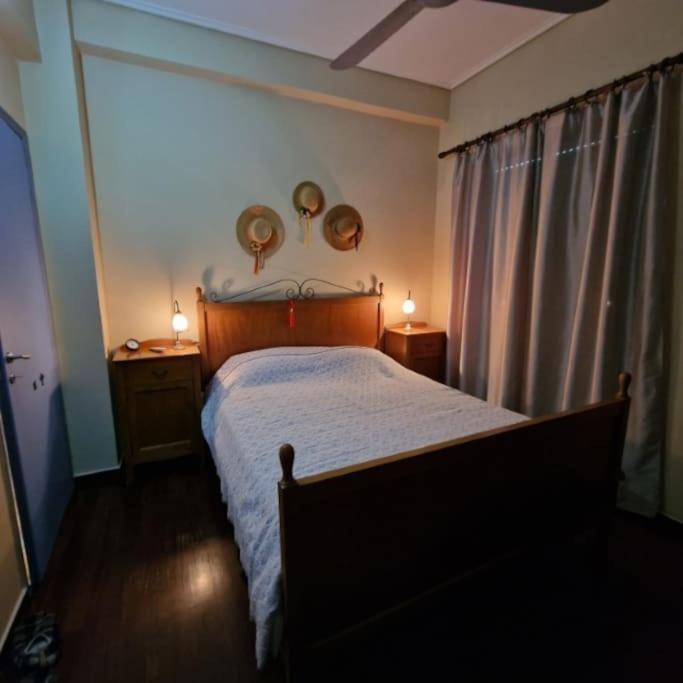 Classic Apartment In Kalamata Esterno foto