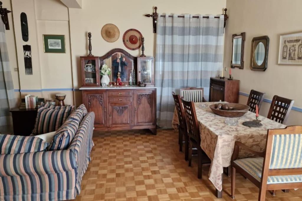 Classic Apartment In Kalamata Esterno foto