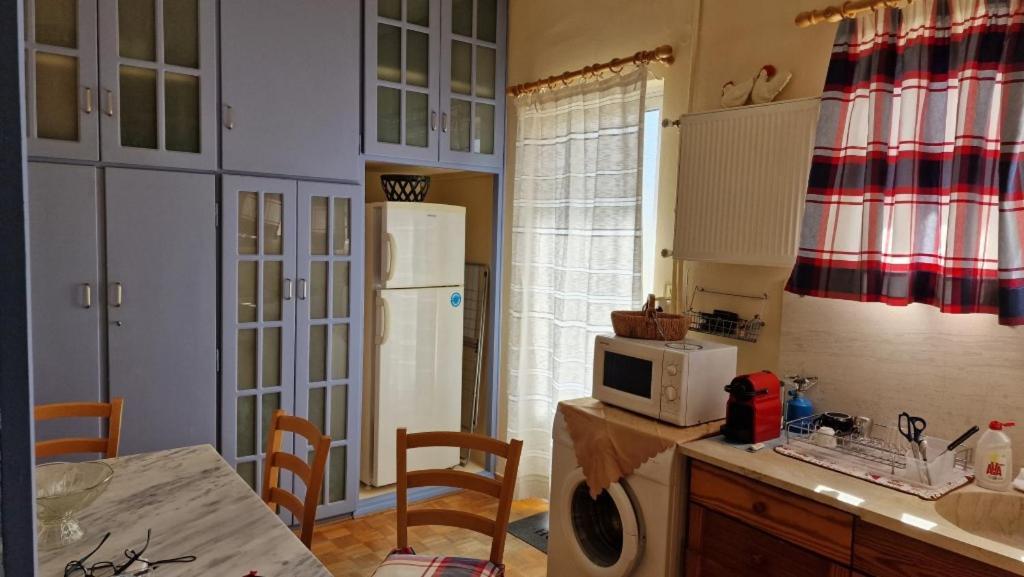 Classic Apartment In Kalamata Esterno foto